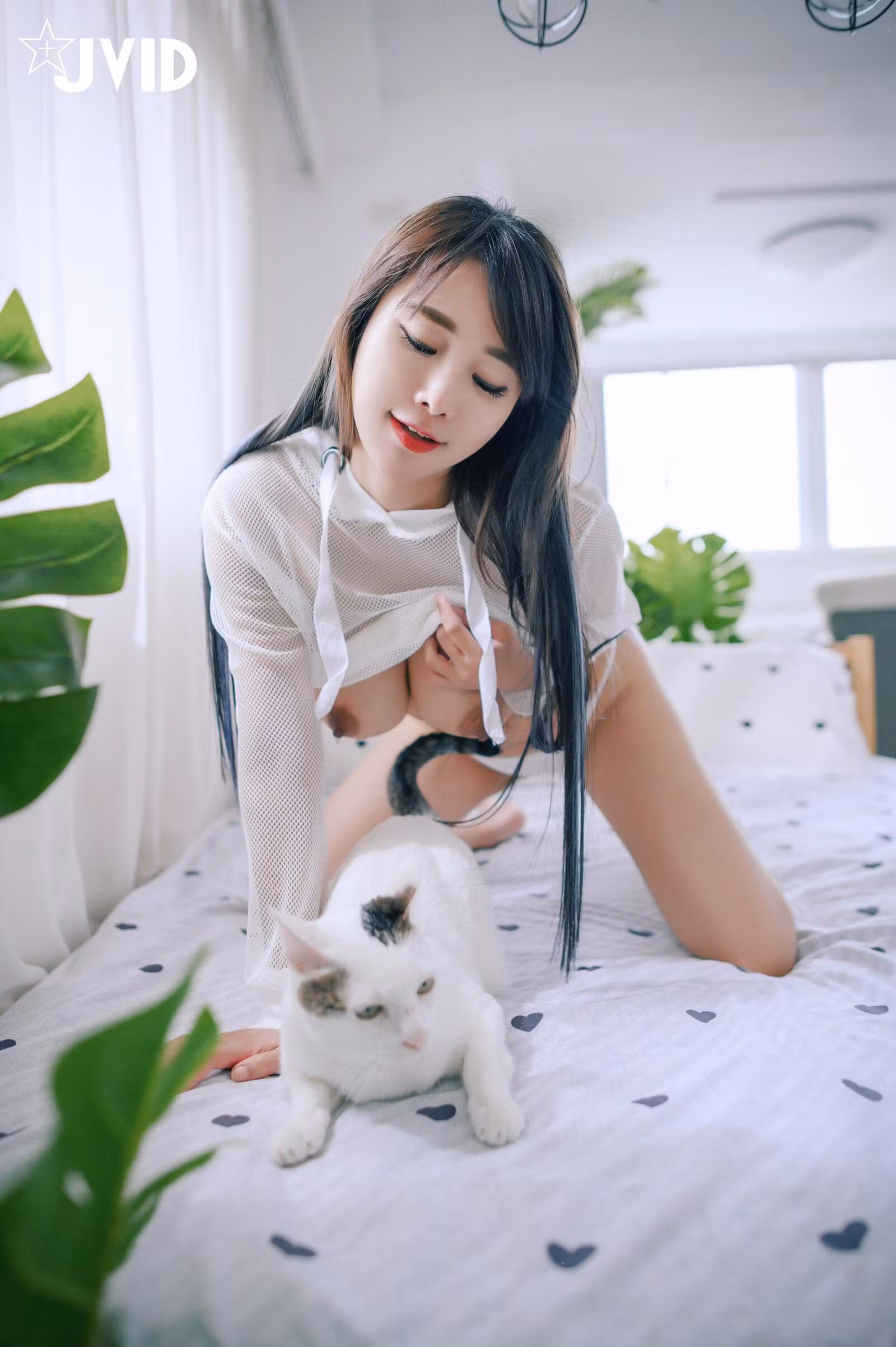 模特乐乐 诱惑闺蜜兄长的私密瞬间